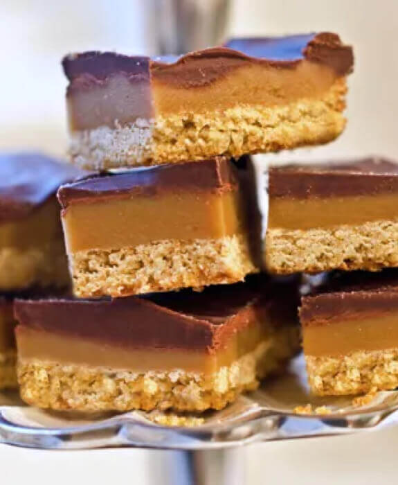 Chocolate caramel shortbread squares